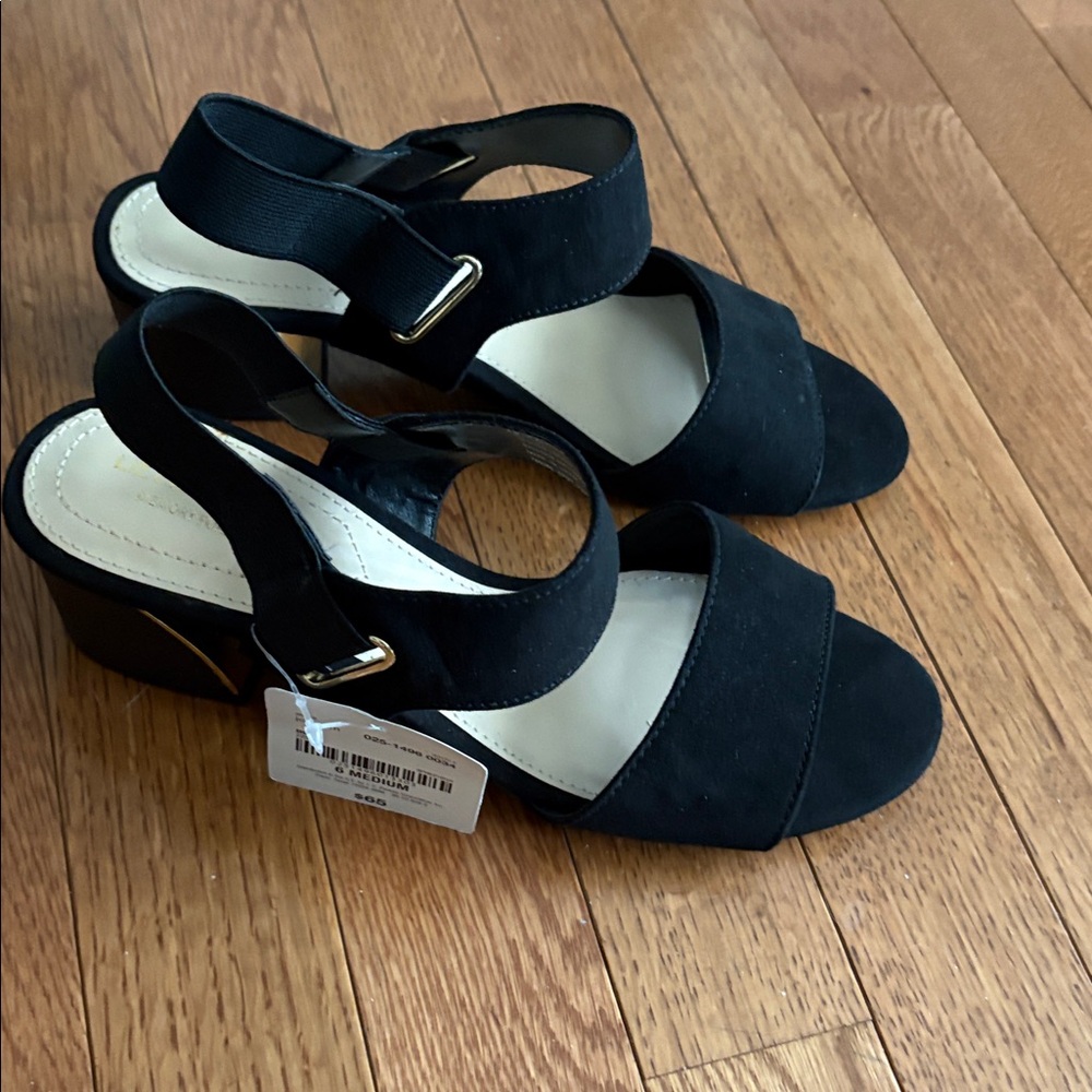 NWT Liz Claiborne Elegant Black Sandals - Picture 4 of 12